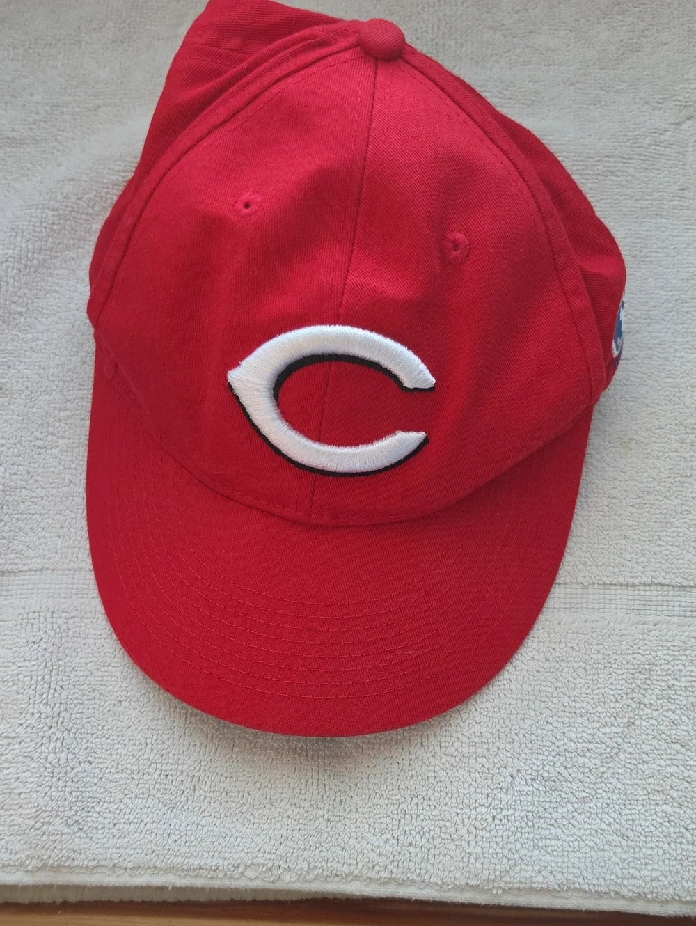 Kids Red MLB Cap with White Cubs Logo